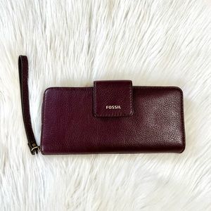 Fossil Madison Maroon Leather Zip Wallet Wristlet